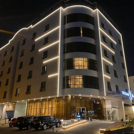 Friesian Hotel Suites Jidda Exteriör bild