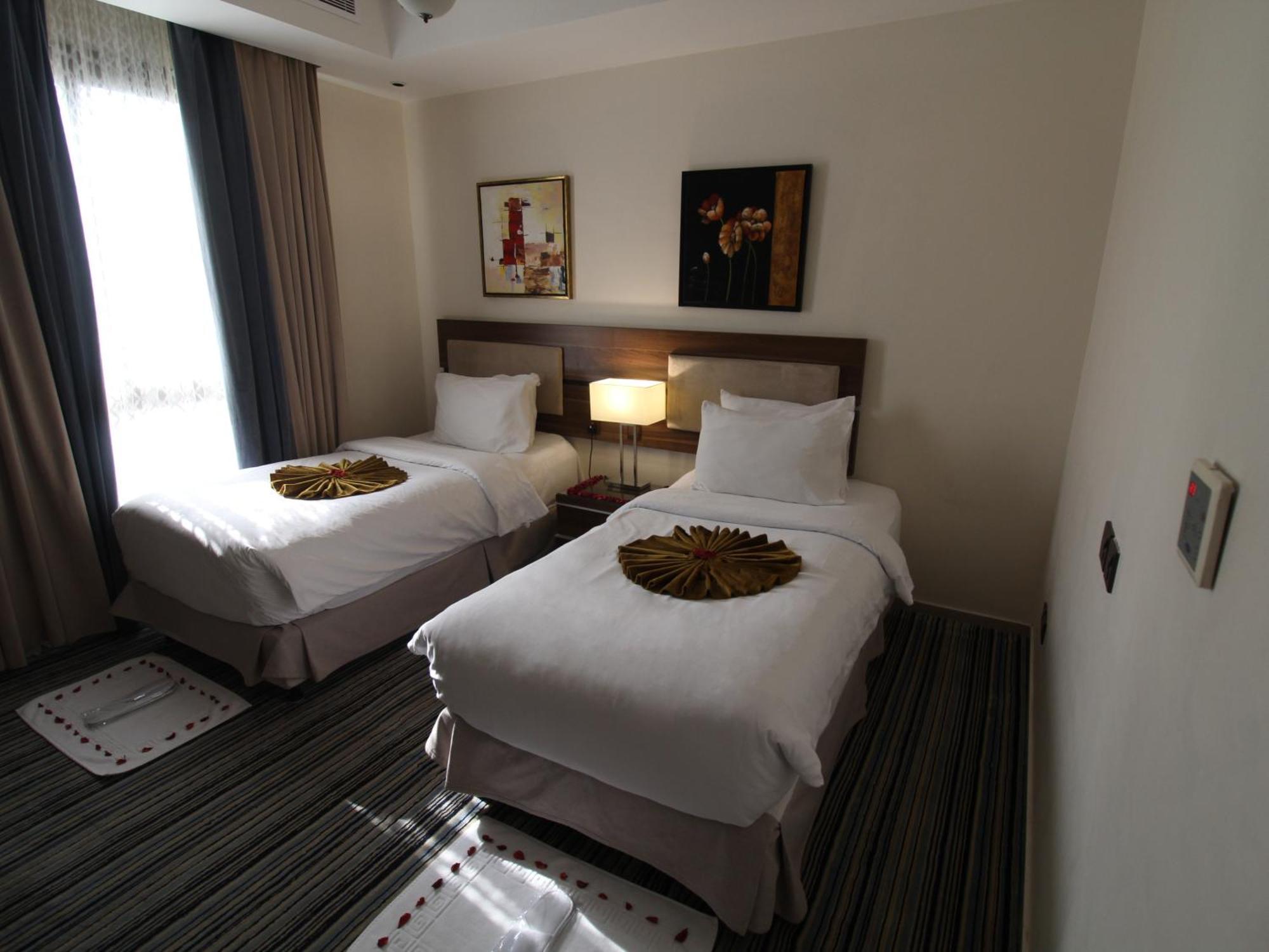 Friesian Hotel Suites Jidda Exteriör bild